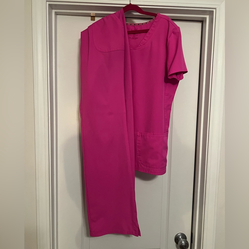 Heartsoul Scrub set- Glam Fuchsia